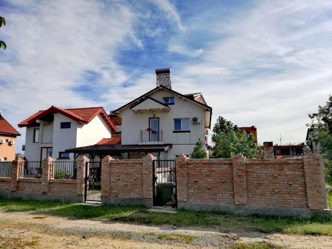 فندق Casa Alba Năvodari المظهر الخارجي الصورة