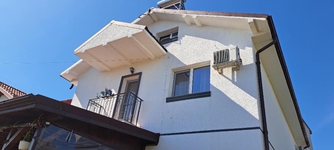 فندق Casa Alba Năvodari المظهر الخارجي الصورة