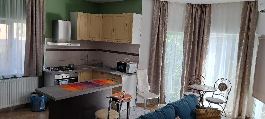 فندق Casa Alba Năvodari المظهر الخارجي الصورة